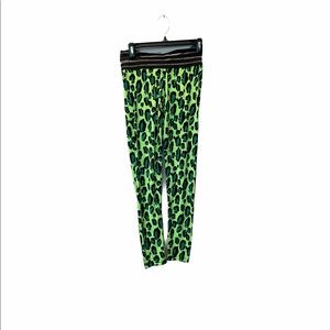 Cute Booty Leopard Flourescent Leggings